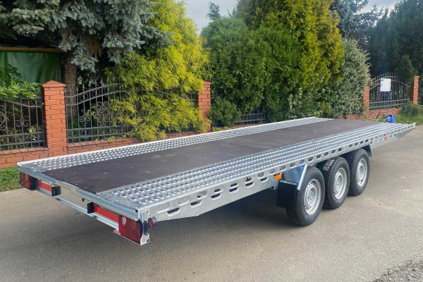 Remorque plateau porte voiture engin trois essieux 600 cm...